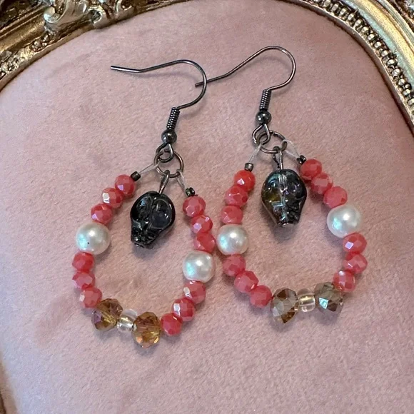 Handmade Skull & Roses Whimsical Necklace, Bracelet & Earrings Set Coral Peach - Picture 11 of 17